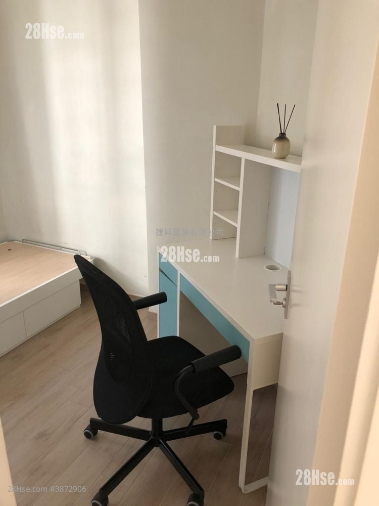Whampoa Garden Sell 2 Bedrooms , 1 Bathroom 389 ft²