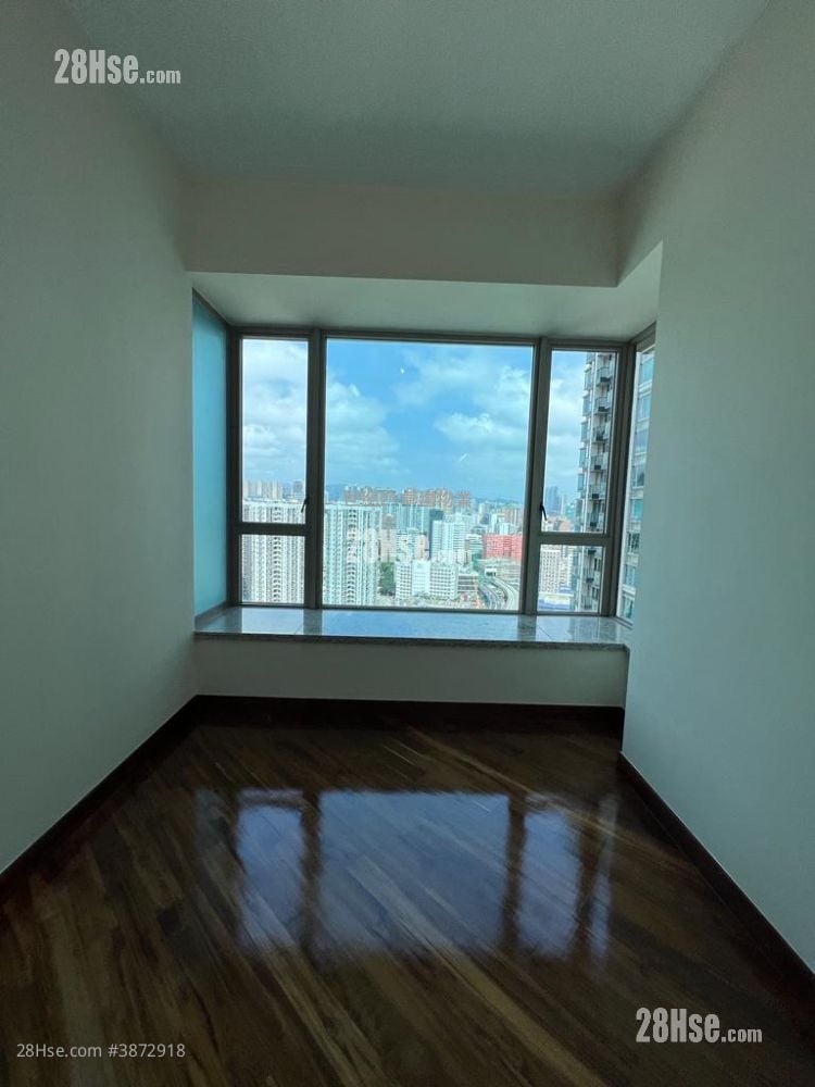 The Coronation Rental 2 Bedrooms , 1 Bathroom 607 ft²