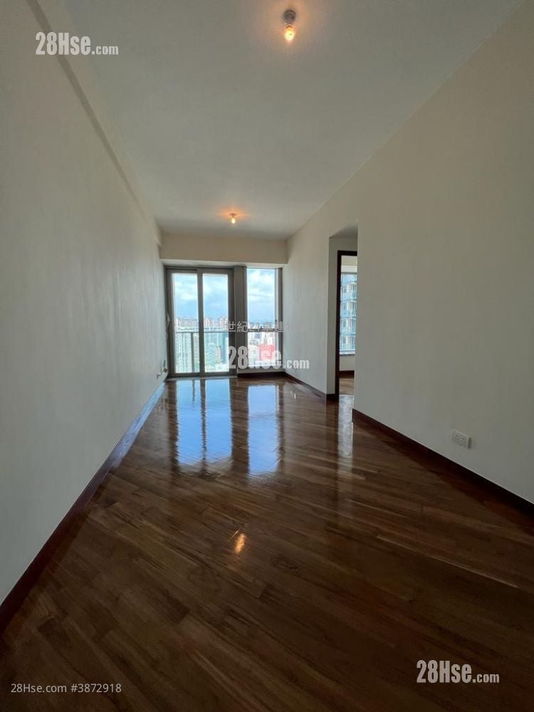The Coronation Rental 2 Bedrooms , 1 Bathroom 607 ft²