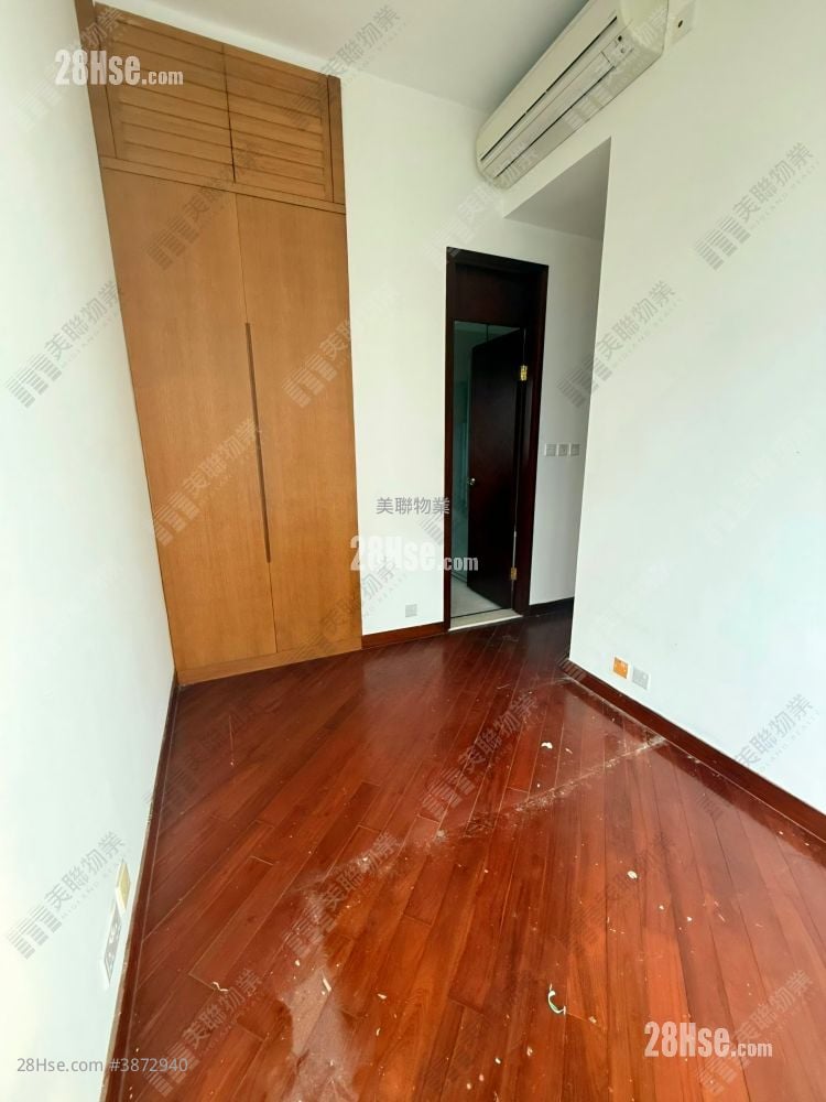 One Silversea Sell 3 Bedrooms 665 ft²