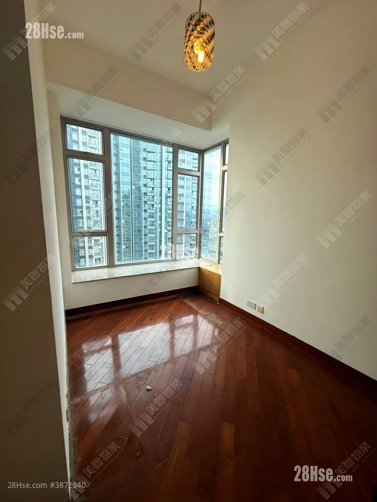 One Silversea Sell 3 Bedrooms 665 ft²