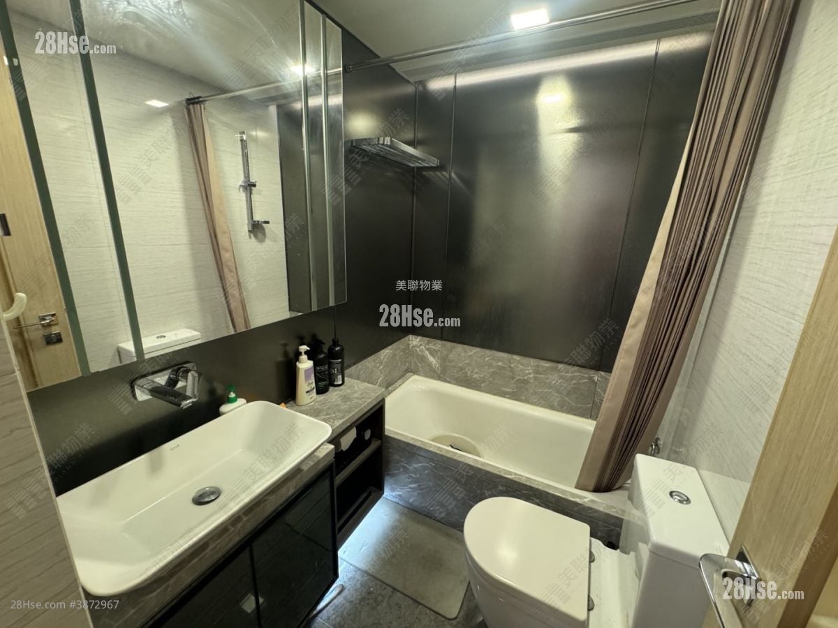 Ocean Pride Sell 3 Bedrooms , 2 Bathrooms 777 ft²