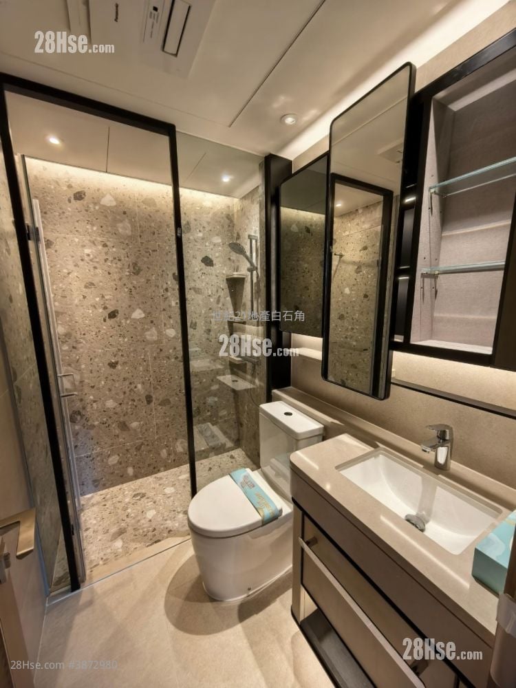 Silicon Hill Rental 2 Bedrooms 418 ft²