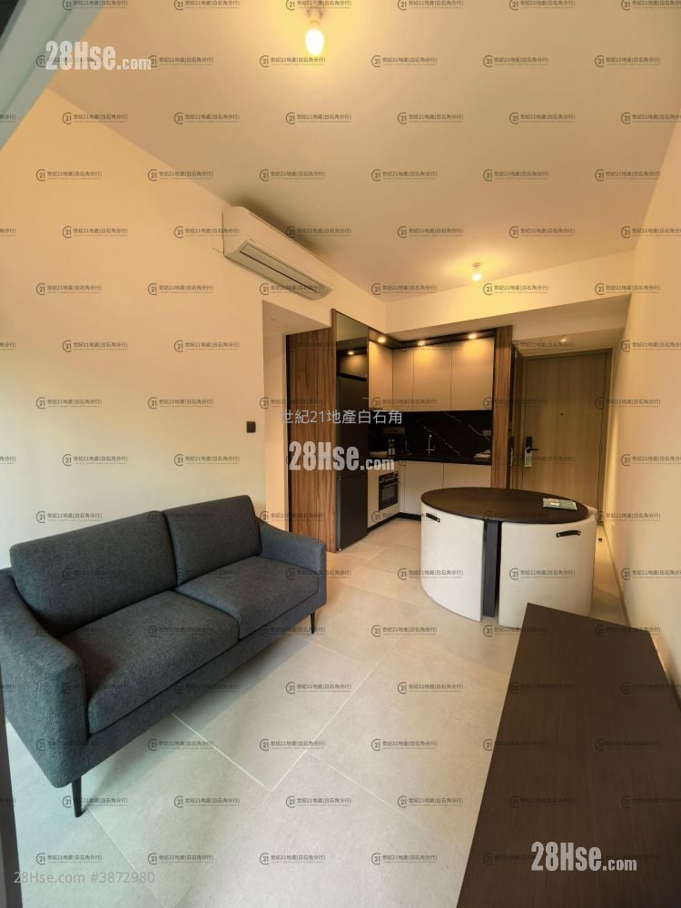 Silicon Hill Rental 2 Bedrooms 418 ft²