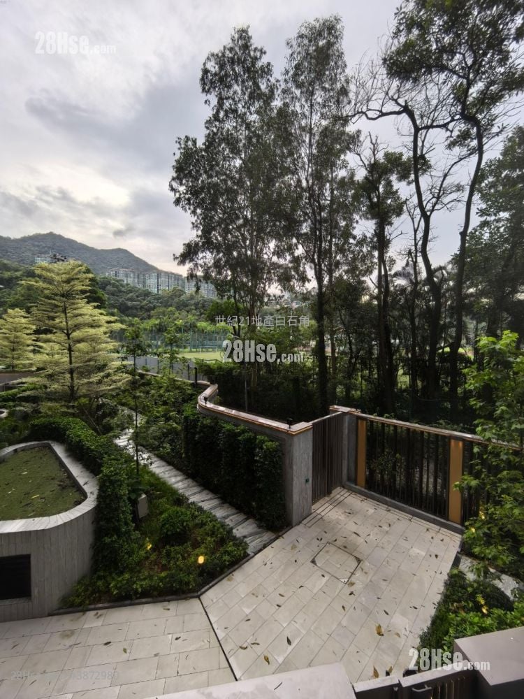 Silicon Hill Rental 2 Bedrooms 418 ft²
