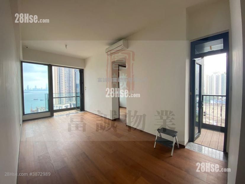 Maya Sell 3 Bedrooms , 1 Bathroom 627 ft²