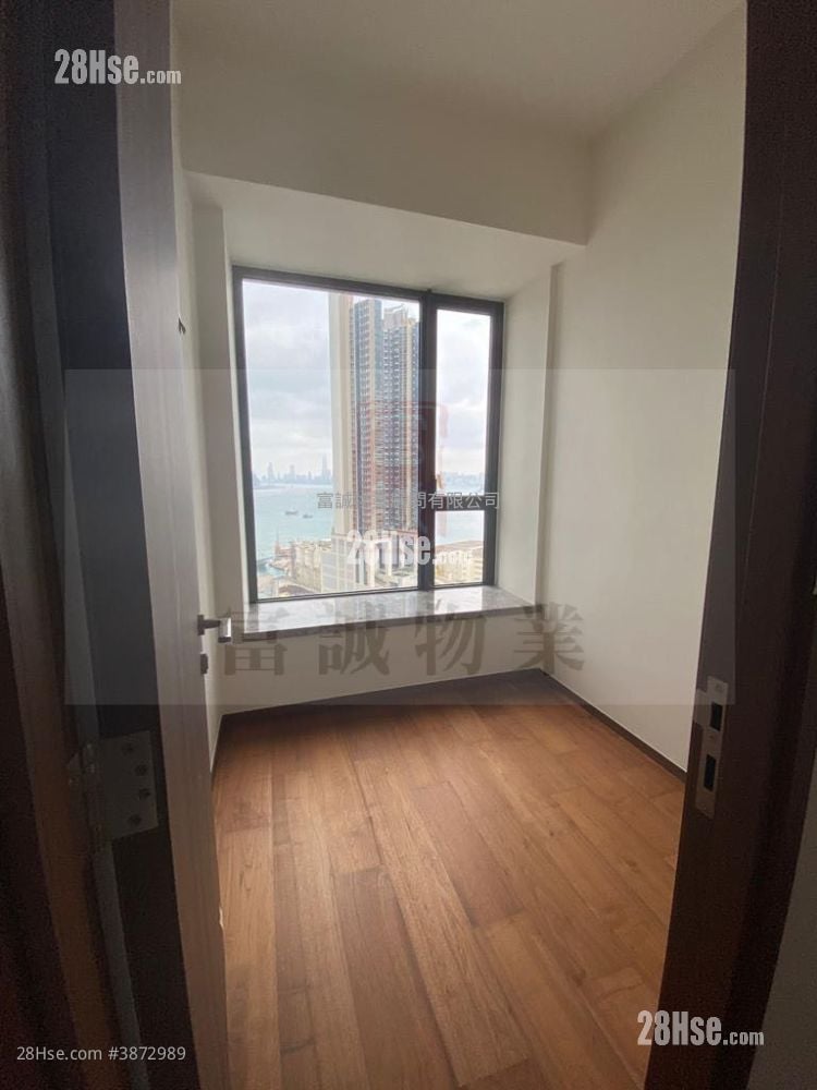 Maya Sell 3 Bedrooms , 1 Bathroom 627 ft²