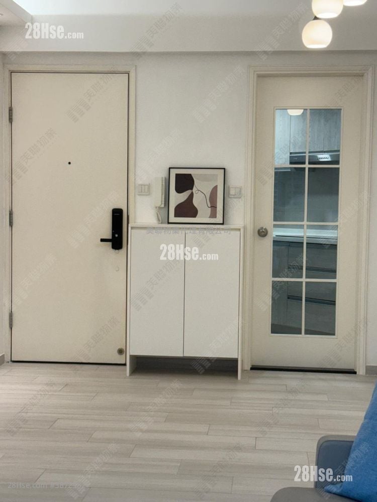 Tseung Kwan O Plaza Sell 2 Bedrooms , 2 Bathrooms 667 ft²