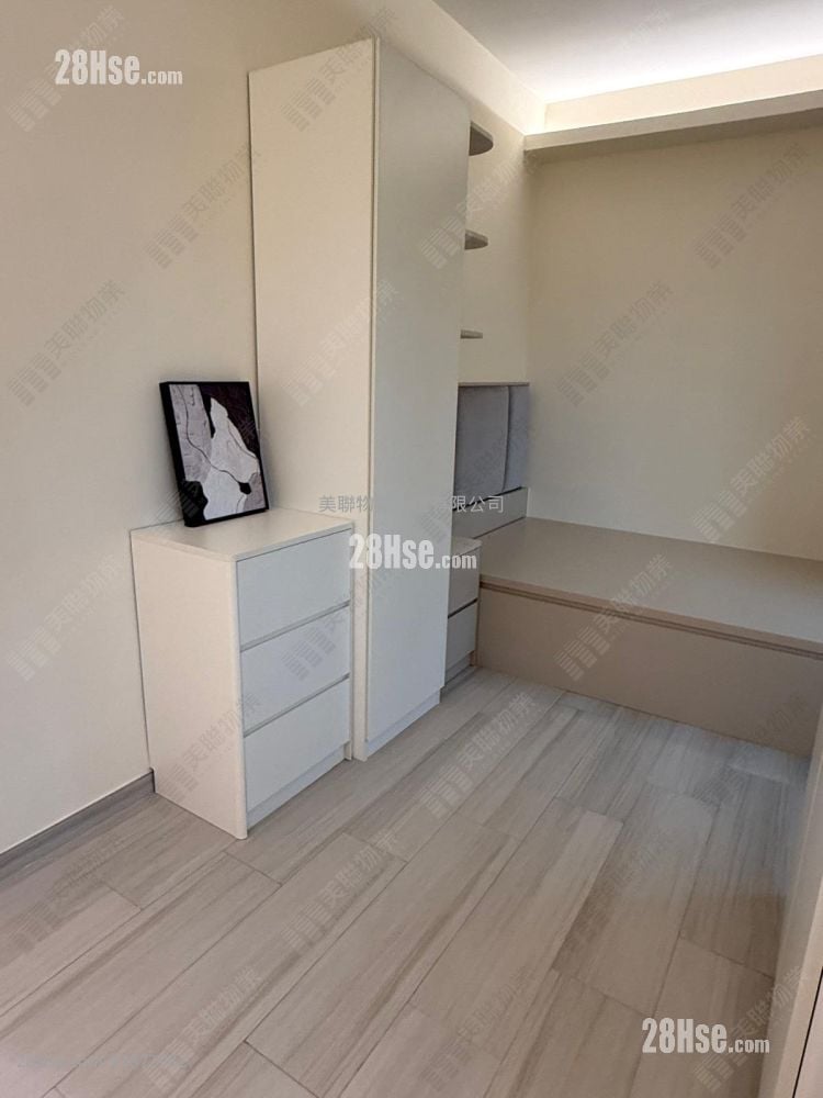 Tseung Kwan O Plaza Sell 2 Bedrooms , 2 Bathrooms 667 ft²
