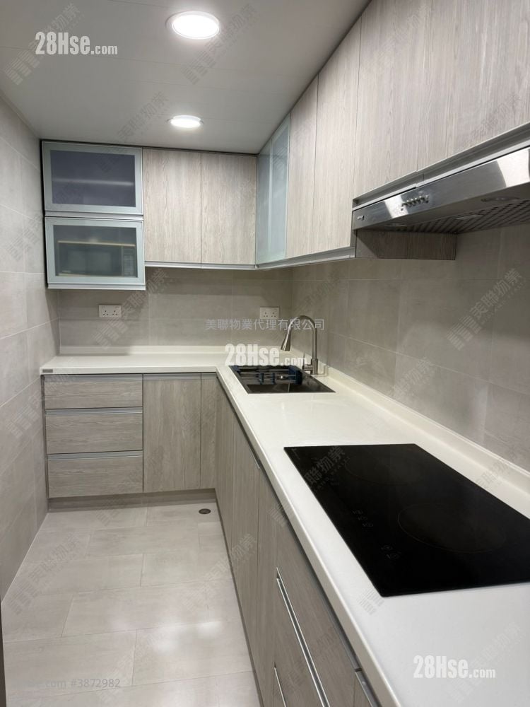 Tseung Kwan O Plaza Sell 2 Bedrooms , 2 Bathrooms 667 ft²