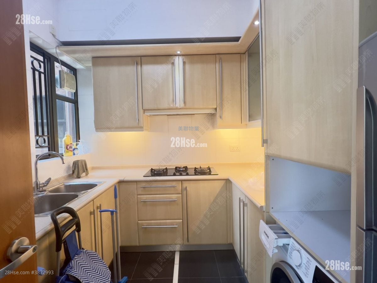 The Belcher's Sell 3 Bedrooms , 2 Bathrooms 907 ft²