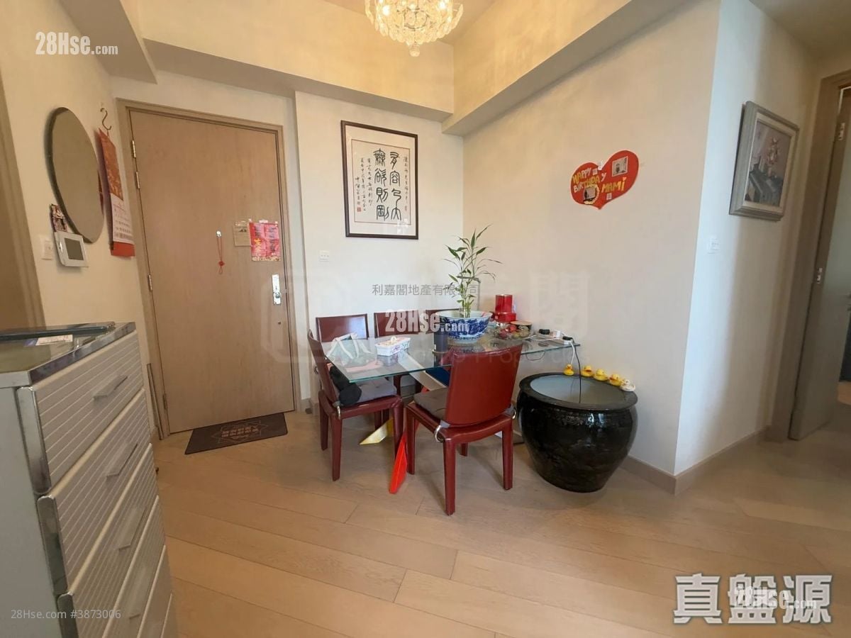 Babington Hill Sell 2 Bedrooms 615 ft²