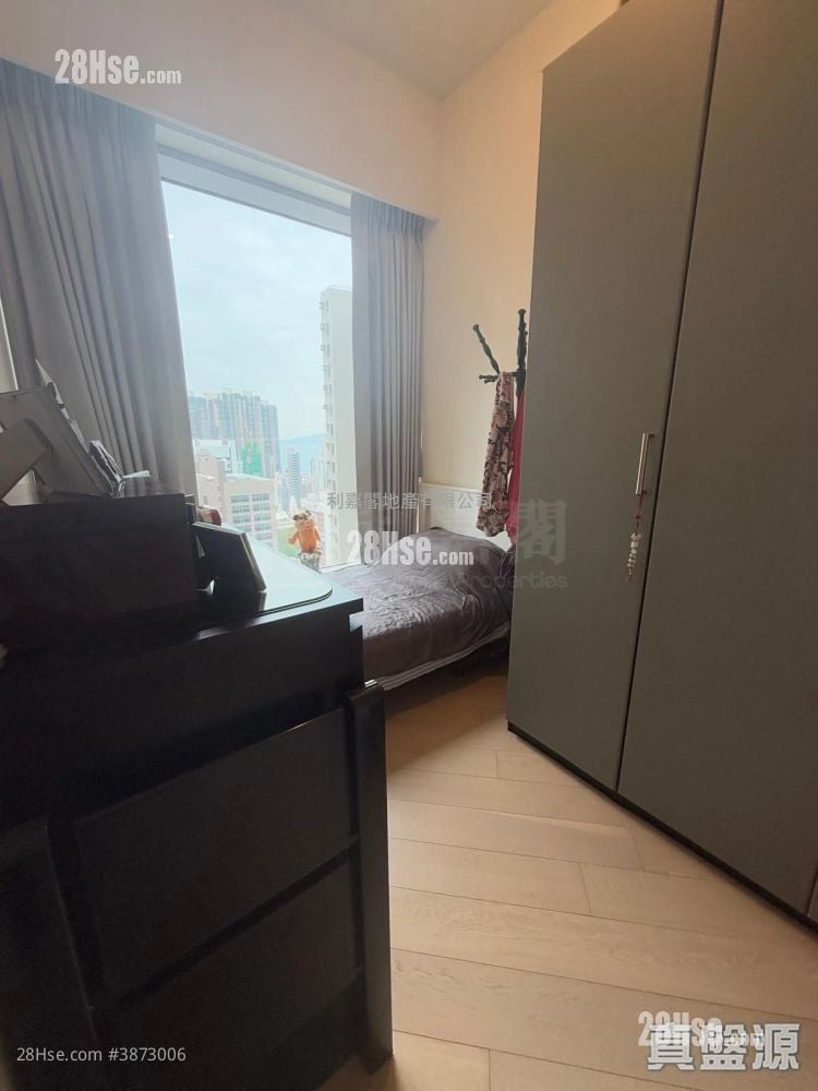 Babington Hill Sell 2 Bedrooms 615 ft²