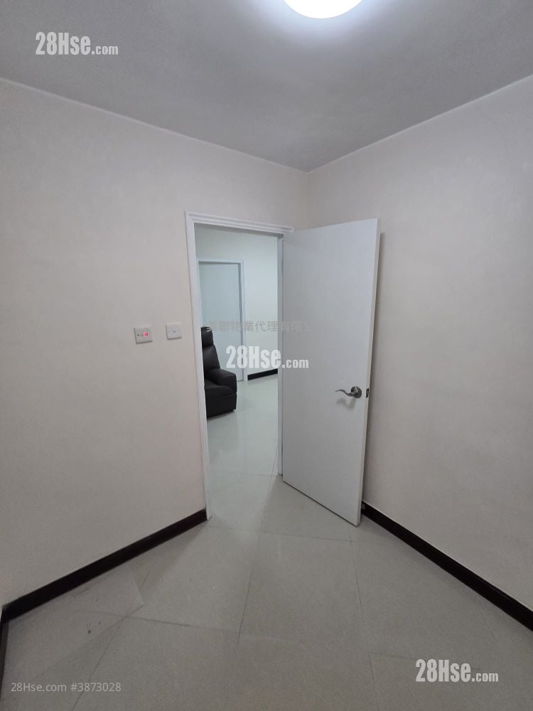 Ying Ming Court Rental 2 Bedrooms , 1 Bathroom 391 ft²