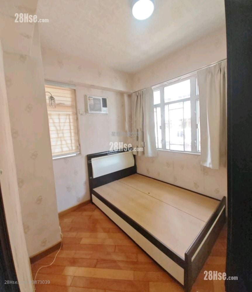 East Asia Gardens Sell 2 Bedrooms , 1 Bathroom 452 ft²