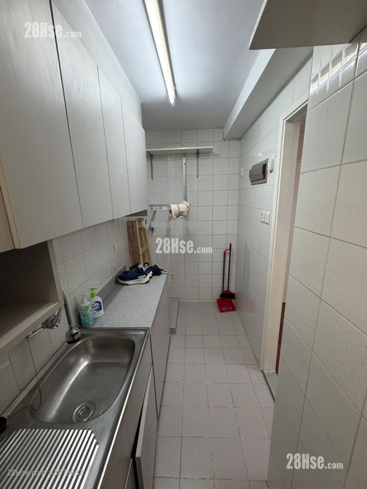 Fortune Terrace Rental 2 Bedrooms , 1 Bathroom 509 ft²