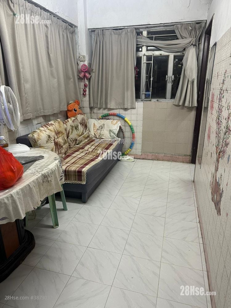 Wing Lung Building Rental 2 Bedrooms , 1 Bathroom 360 ft²