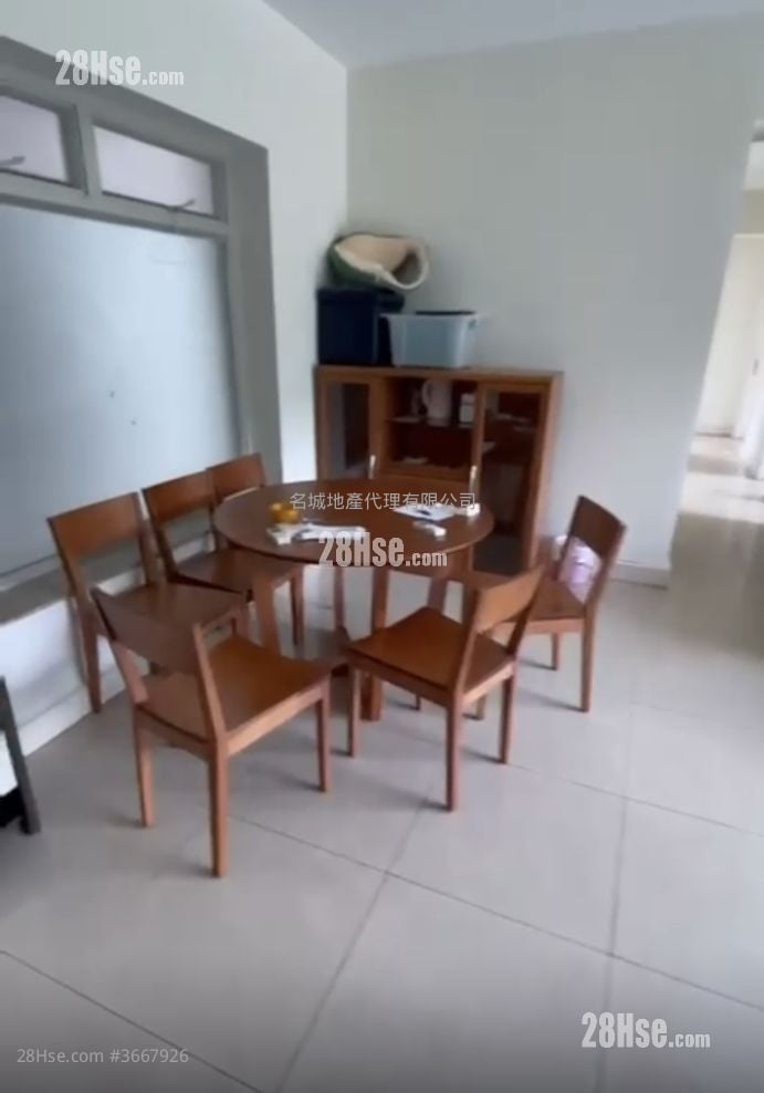 Festival City Rental 4 Bedrooms , 2 Bathrooms 958 ft²