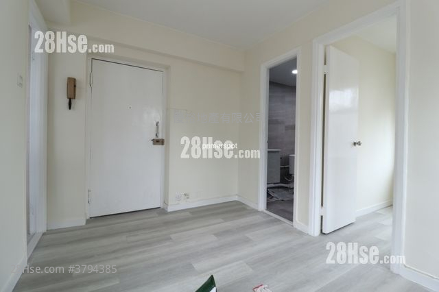 Ying Pont Building Rental 1 Bedroom , 1 Bathroom 260 ft²