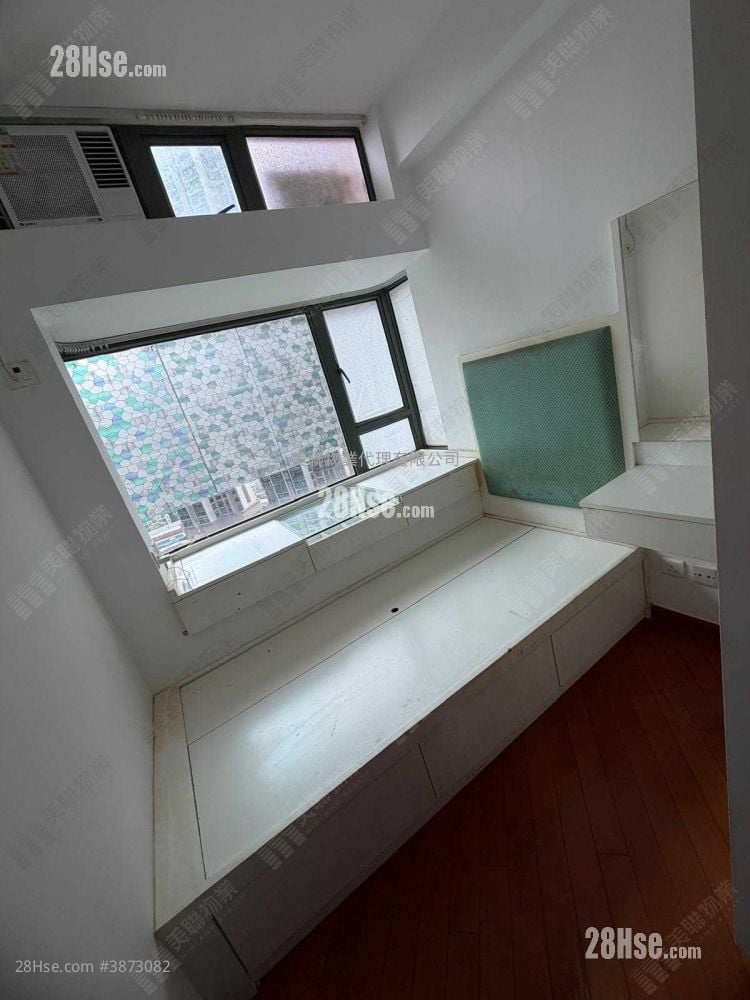 Residence Oasis Sell 3 Bedrooms , 2 Bathrooms 722 ft²