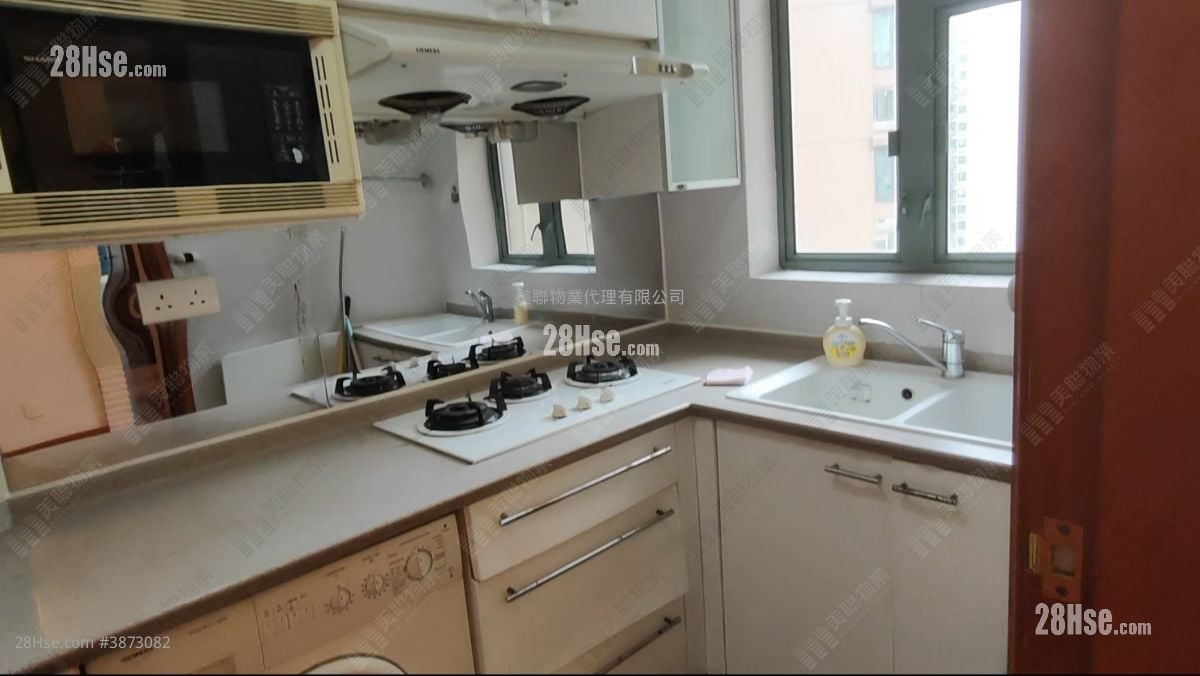 Residence Oasis Sell 3 Bedrooms , 2 Bathrooms 722 ft²