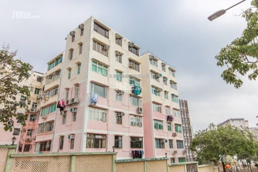 Phoenix Court Sell 3 Bedrooms , 2 Bathrooms 802 ft²