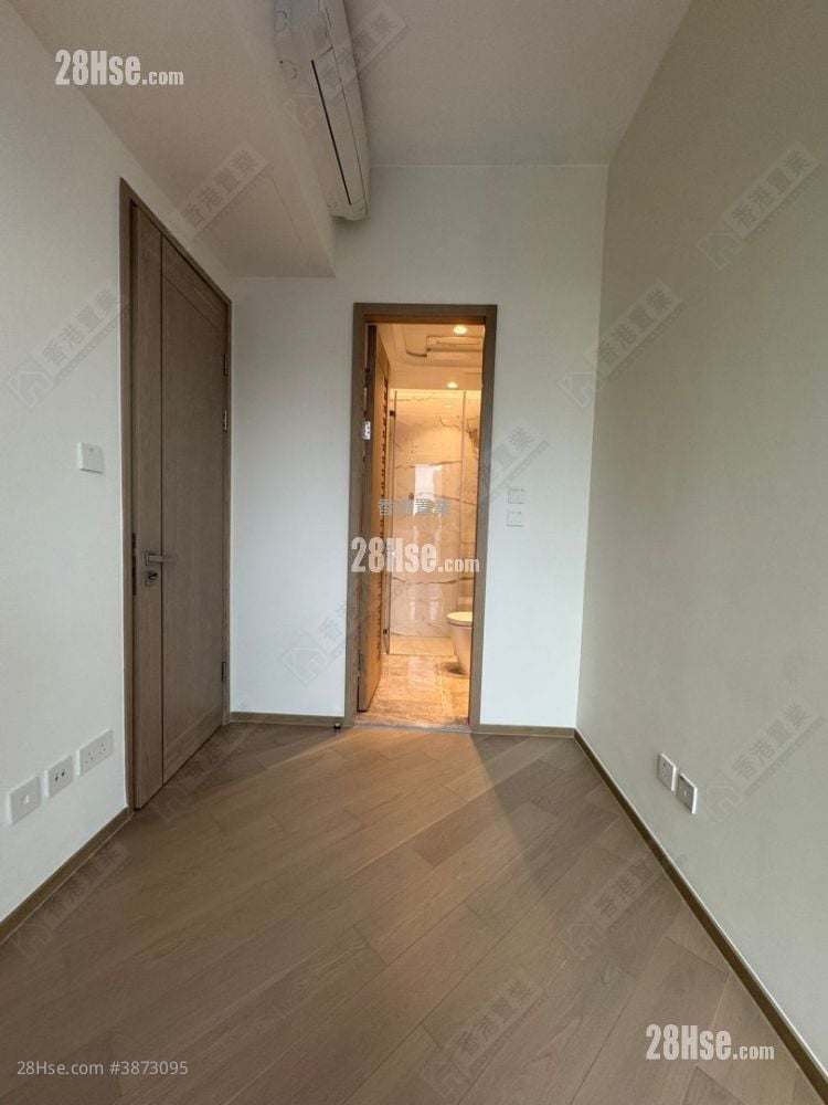 Villa Garda I Sell 1 Bedroom 329 ft²