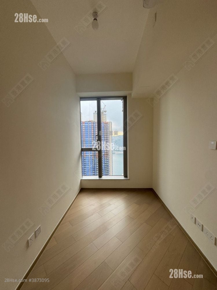 Villa Garda I Sell 1 Bedroom 329 ft²