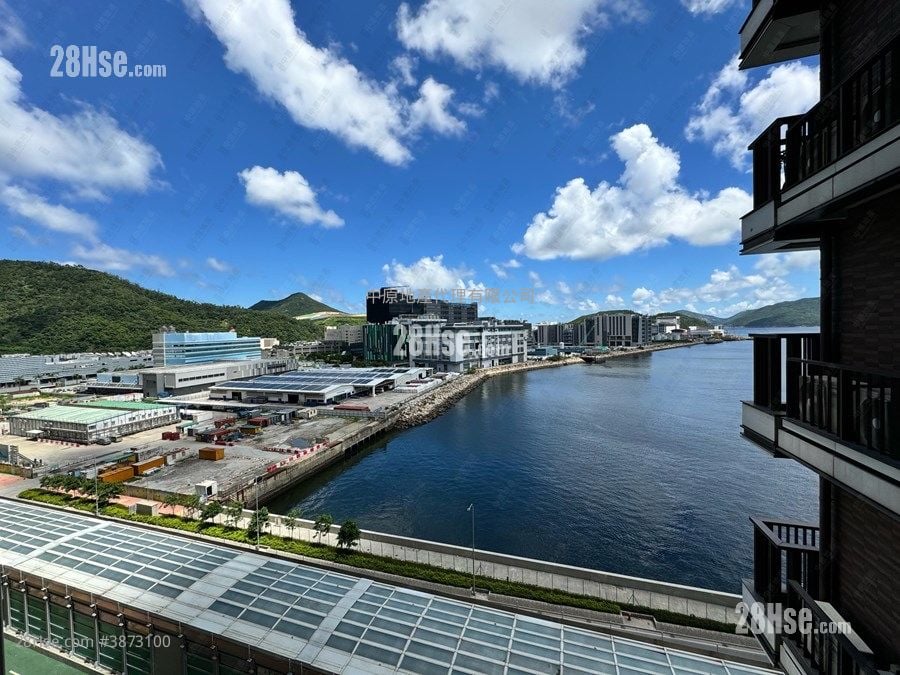 Sea To Sky Sell 2 Bedrooms , 1 Bathroom 466 ft²