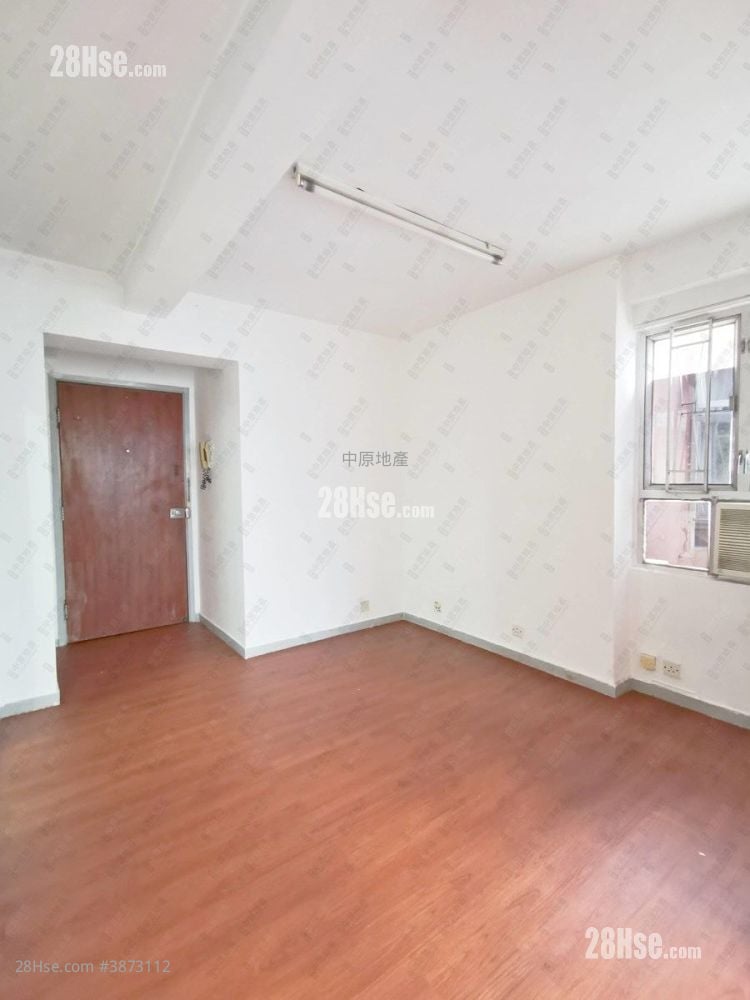 Wah Lok Mansion Sell 2 Bedrooms 320 ft²