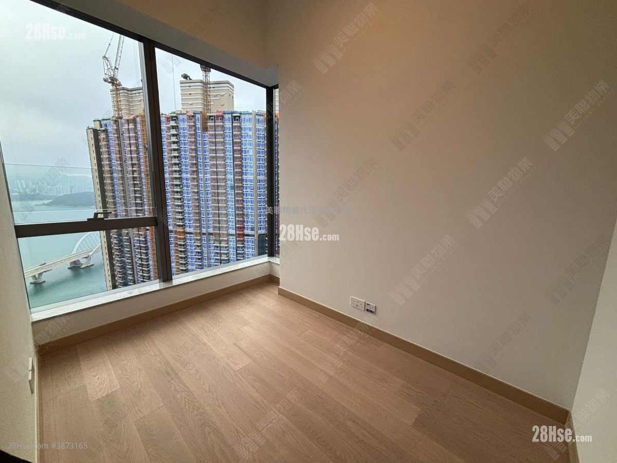 Grand Seasons Rental 2 Bedrooms , 1 Bathroom 443 ft²