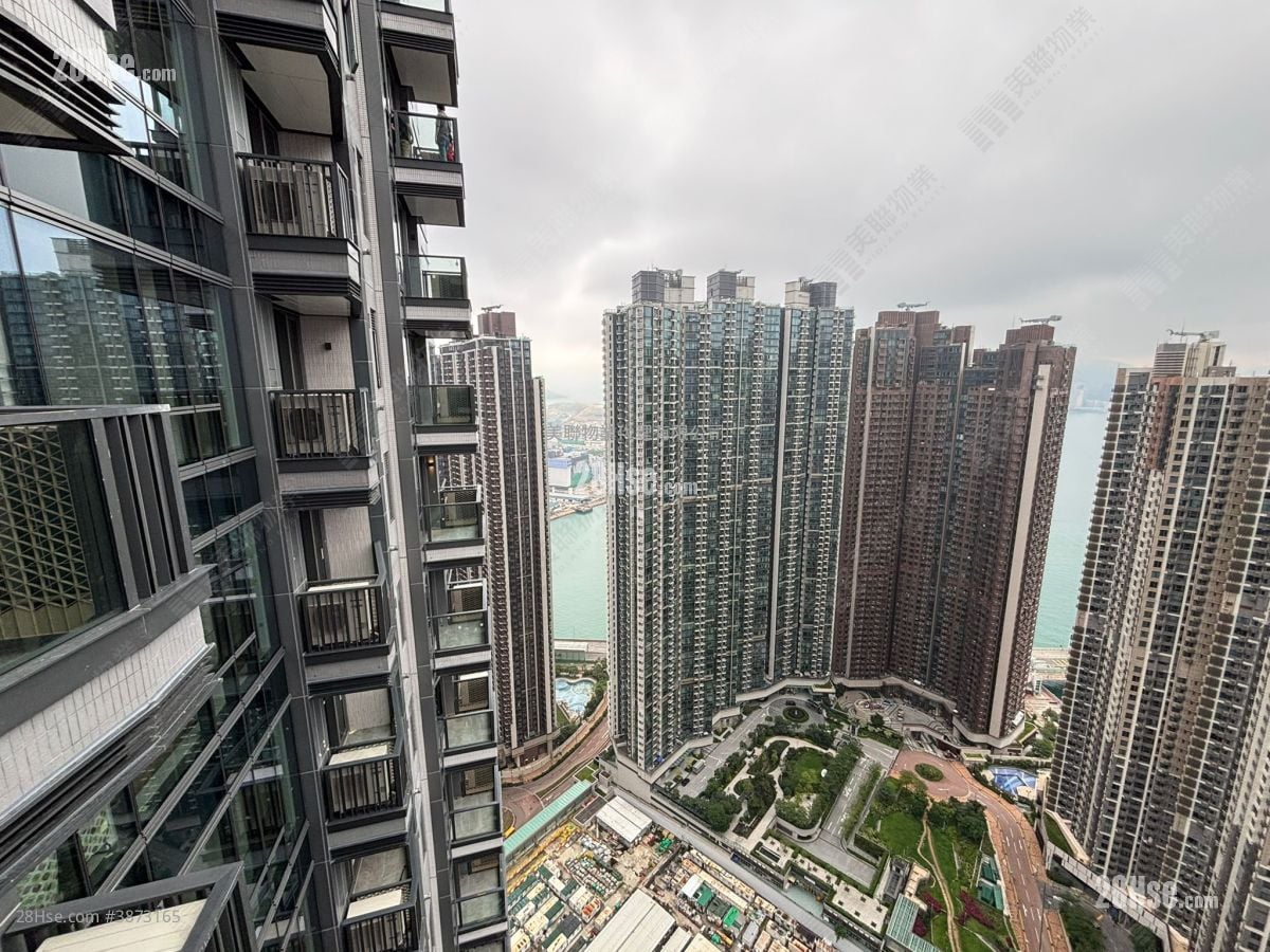 Grand Seasons Rental 2 Bedrooms , 1 Bathroom 443 ft²