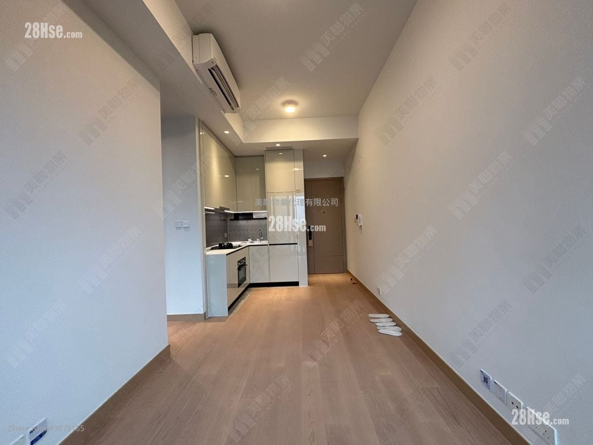 Grand Seasons Rental 2 Bedrooms , 1 Bathroom 443 ft²