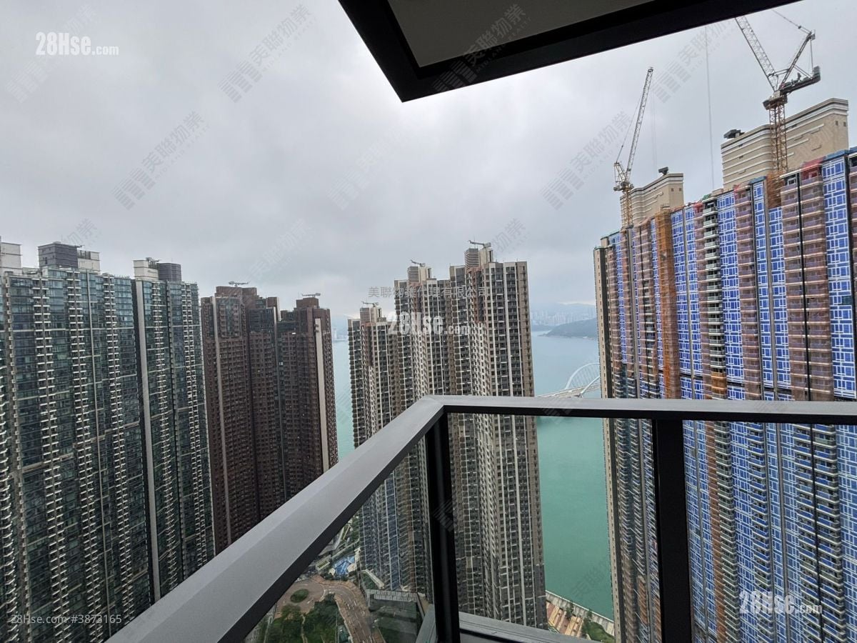 Grand Seasons Rental 2 Bedrooms , 1 Bathroom 443 ft²