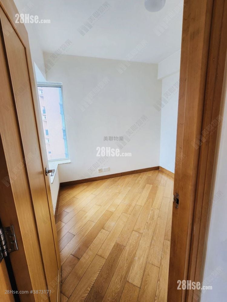 Harbour Green Rental 541 ft²