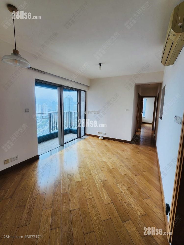 Harbour Green Rental 541 ft²
