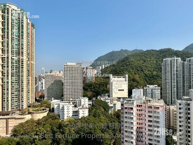 Kennedy Town Centre Rental 3 Bedrooms , 2 Bathrooms 615 ft²