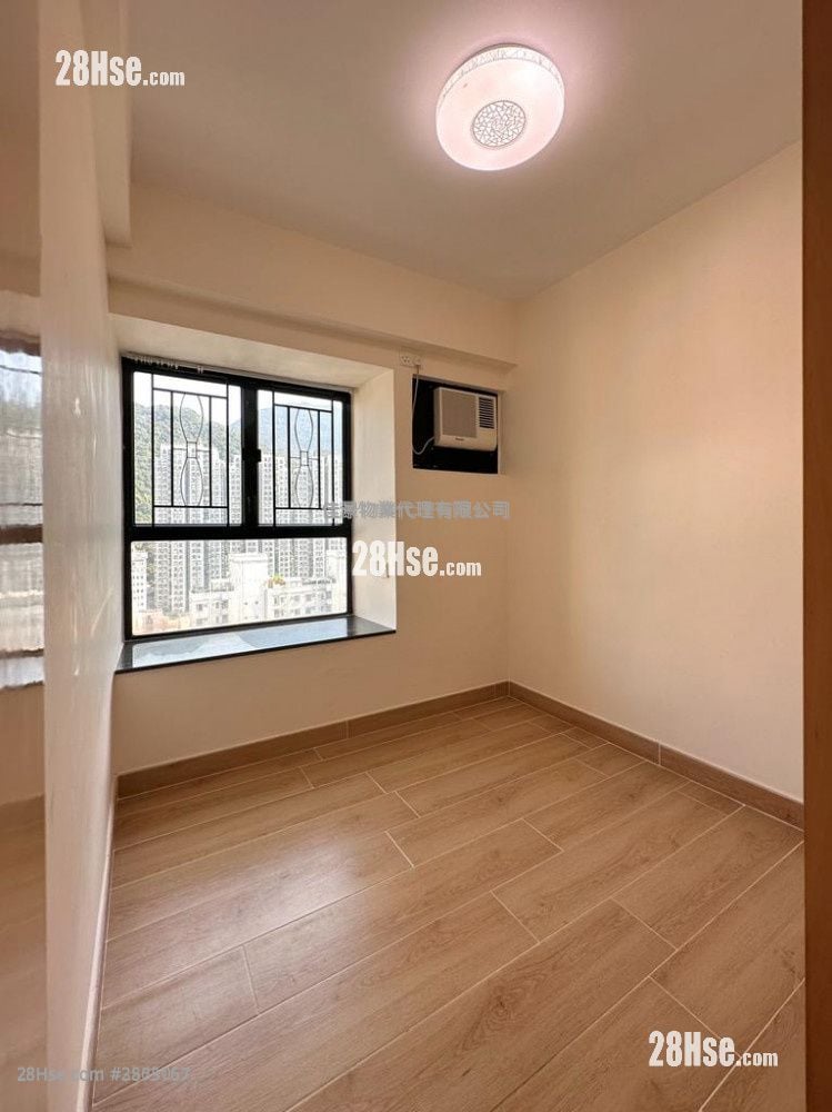 Kennedy Town Centre Rental 3 Bedrooms , 2 Bathrooms 615 ft²