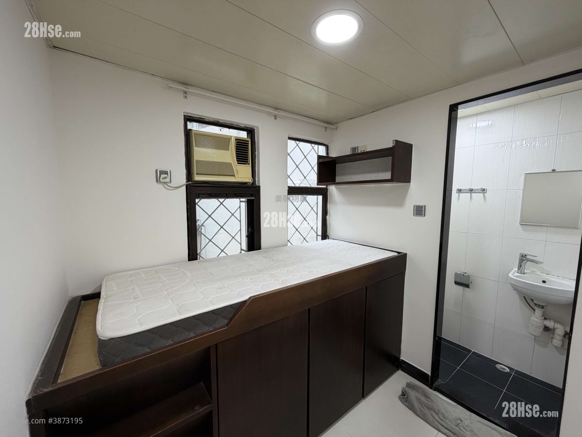 Maple Gardens Rental 4 Bedrooms , 4 Bathrooms 1,651 ft²