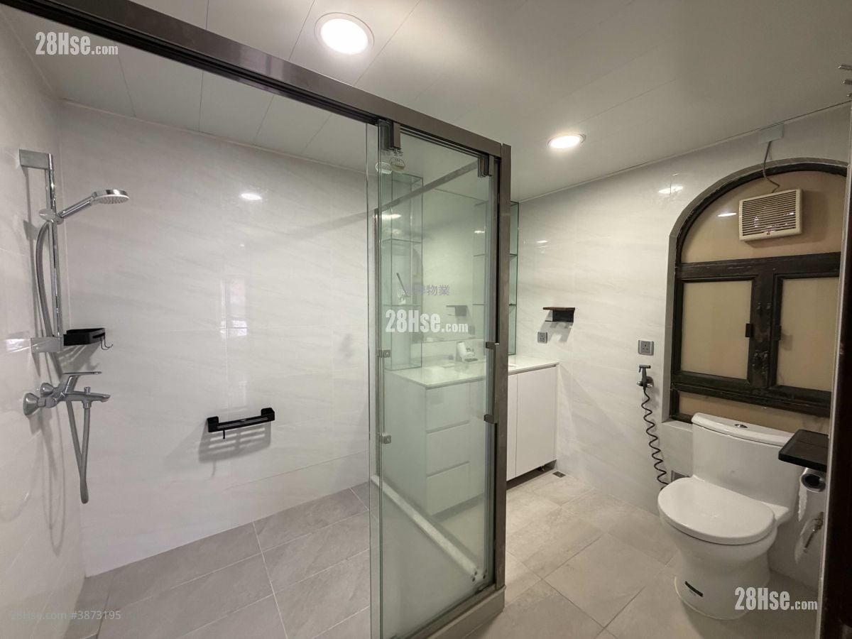 Maple Gardens Rental 4 Bedrooms , 4 Bathrooms 1,651 ft²