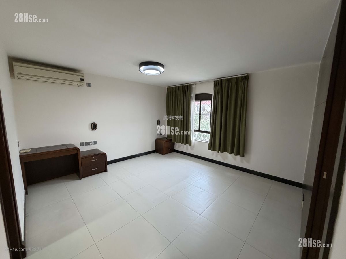 Maple Gardens Rental 4 Bedrooms , 4 Bathrooms 1,651 ft²
