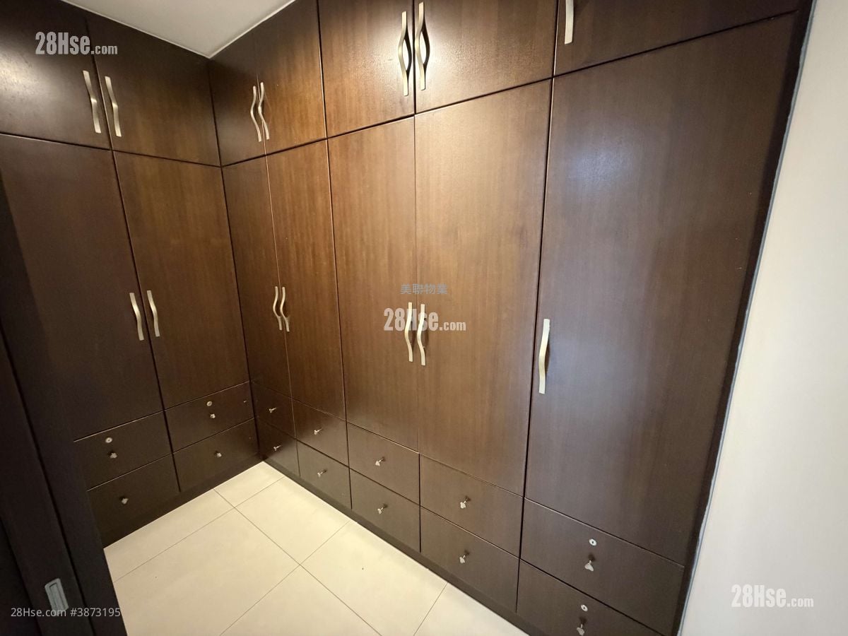 Maple Gardens Rental 4 Bedrooms , 4 Bathrooms 1,651 ft²