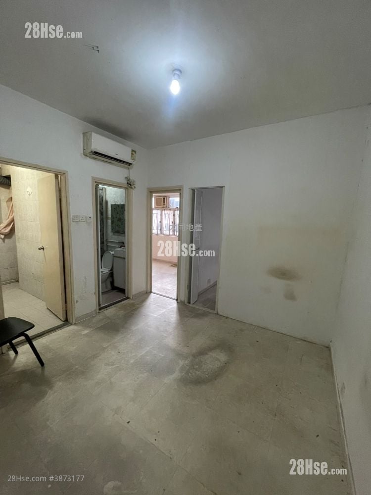 Bell House Sell 2 Bedrooms , 1 Bathroom 388 ft²