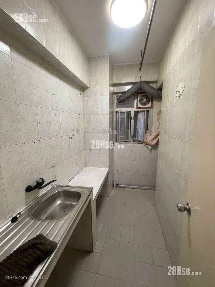 Bell House Sell 2 Bedrooms , 1 Bathroom 388 ft²