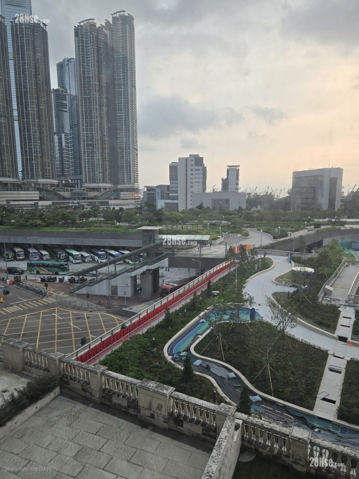 御金国峯 售盘 3 房 , 3 浴室 956 平方尺