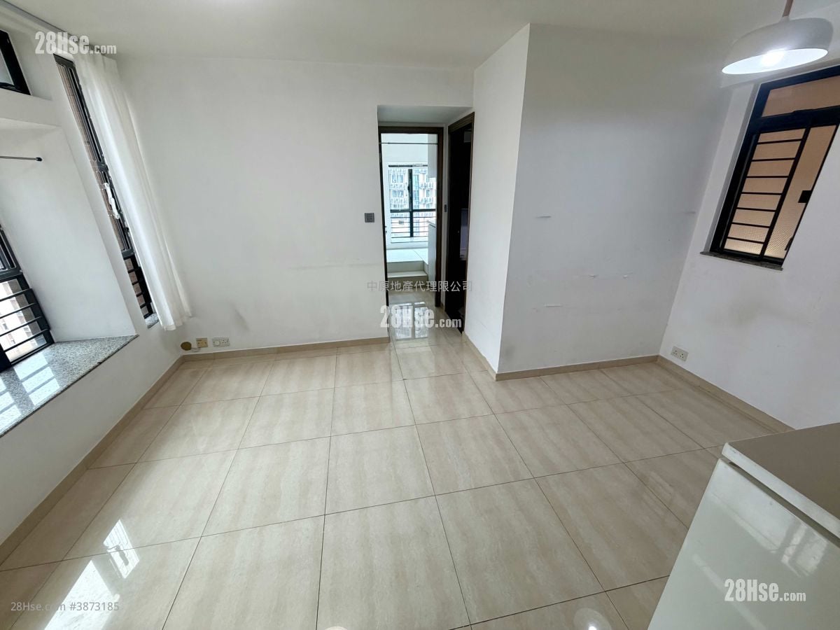 Sun Yuen Long Centre Sell 2 Bedrooms , 1 Bathroom 466 ft²