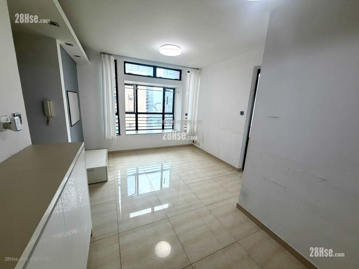 Sun Yuen Long Centre Sell 2 Bedrooms , 1 Bathroom 466 ft²