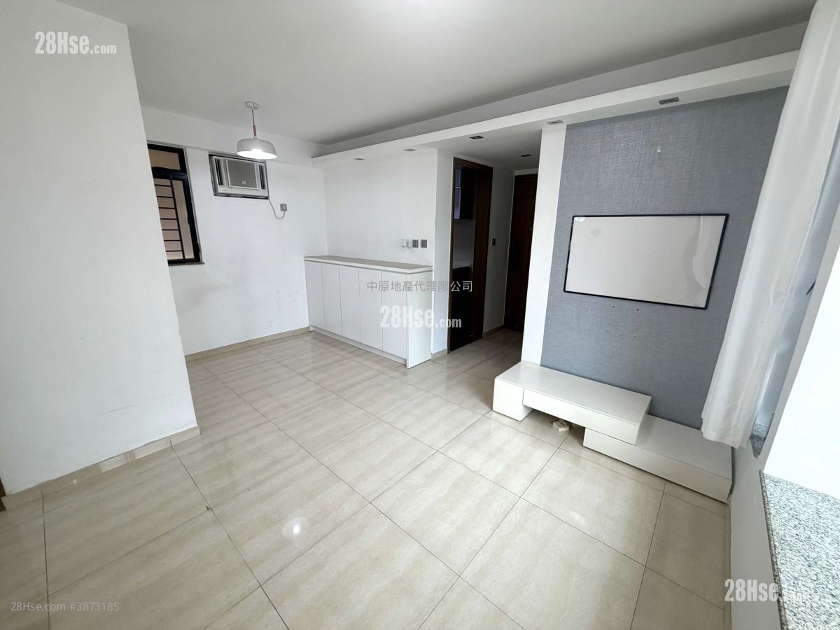 Sun Yuen Long Centre Sell 2 Bedrooms , 1 Bathroom 466 ft²
