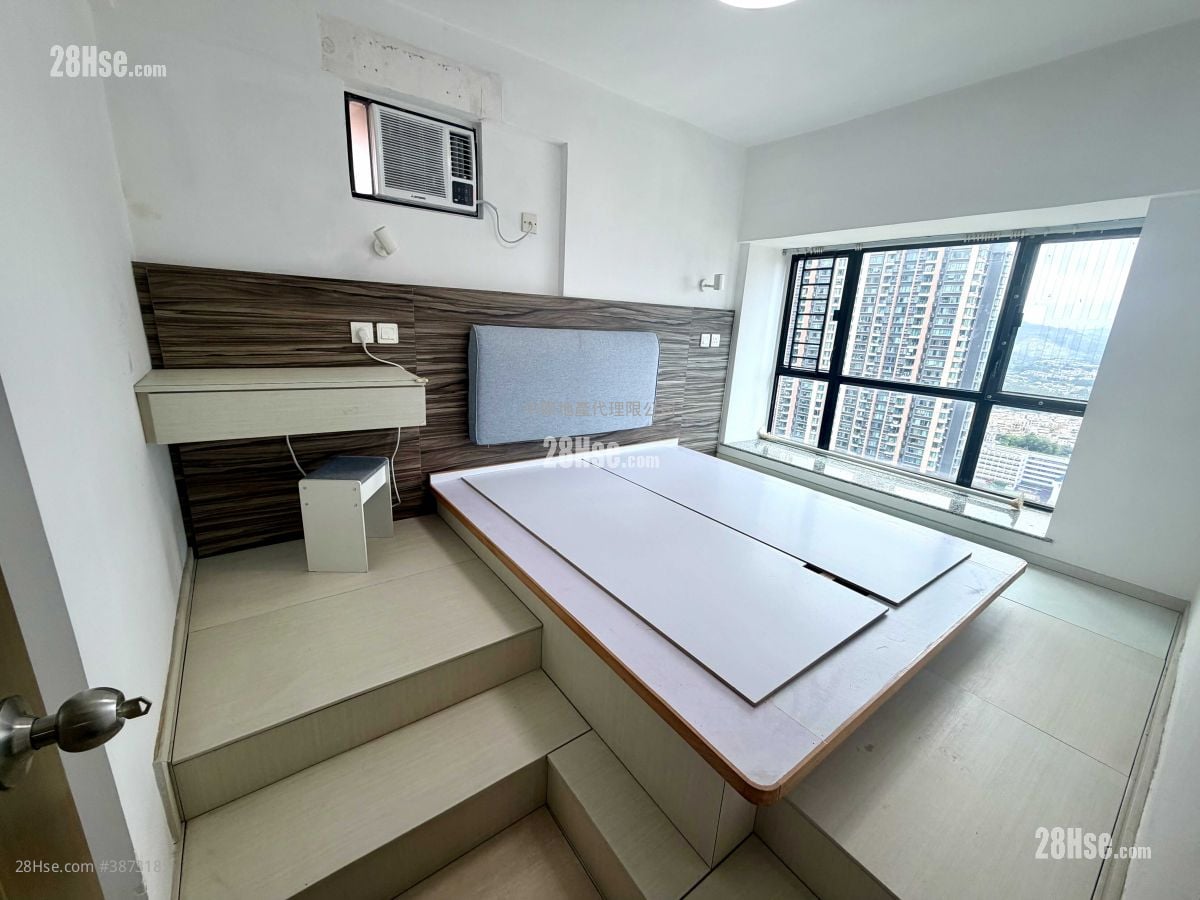 Sun Yuen Long Centre Sell 2 Bedrooms , 1 Bathroom 466 ft²