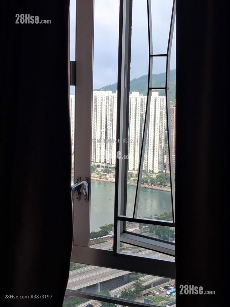 View: Tsuen Wan Plaza Sell 3 Bedrooms , 1 Bathroom 552 ft²